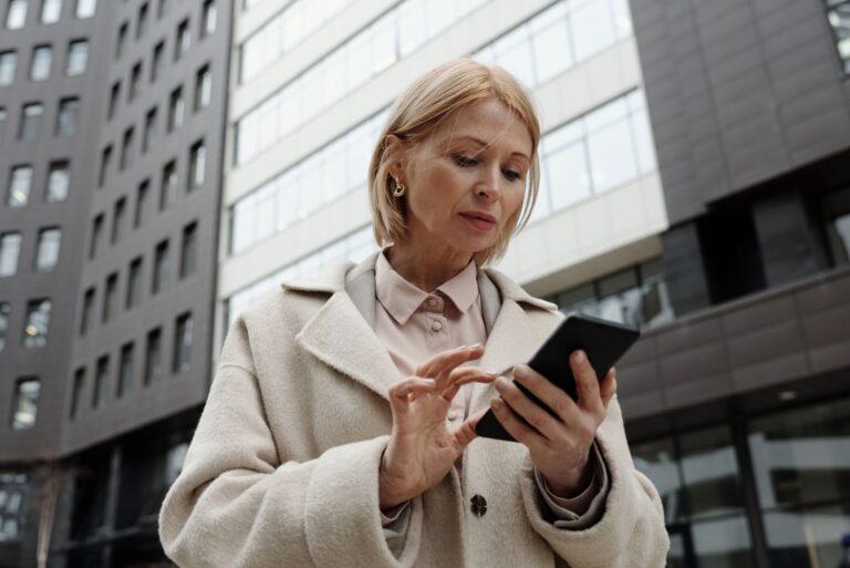 Le mobile commerce est-il en train de révolutionner notre façon de consommer ?