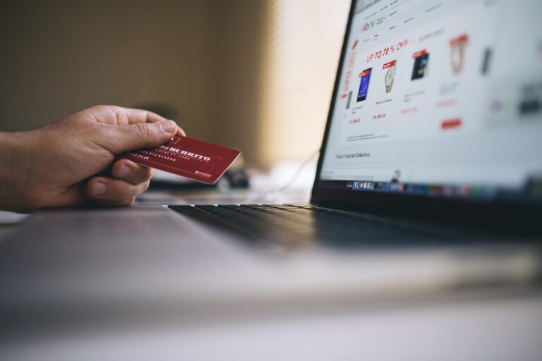 Comment le webmarketing influence-t-il le commerce électronique ?